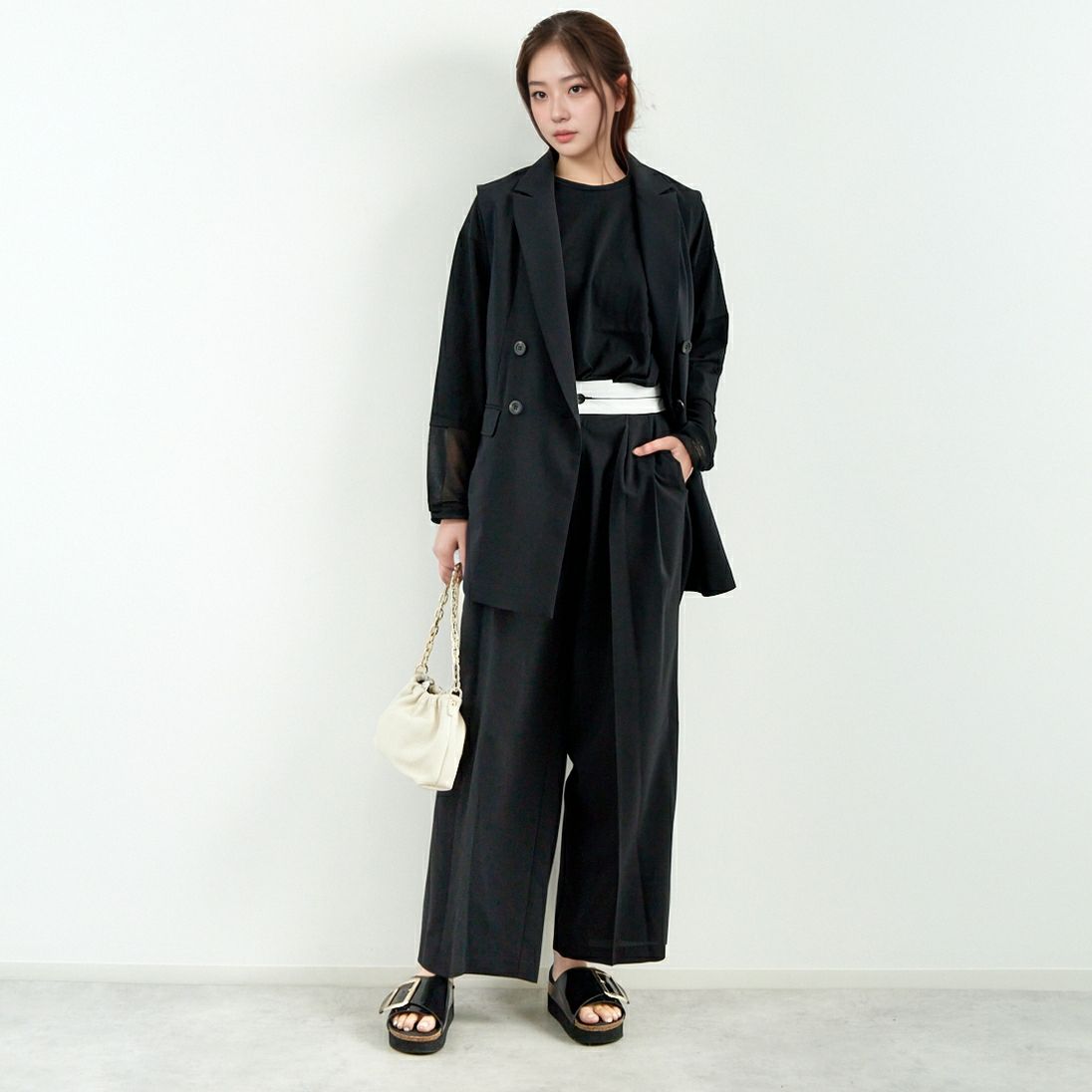 Jeans Factory Clothes [ジーンズファクトリークローズ] ミドルジレ [21254054] 004 ﾌﾞﾗｯｸ &&モデル身長：167cm 着用サイズ：F&&