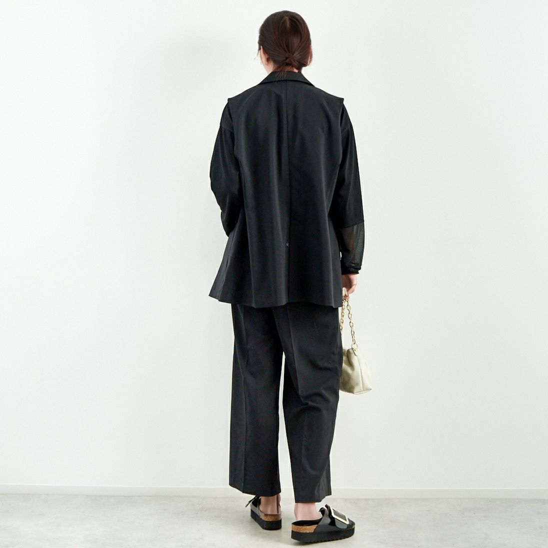 Jeans Factory Clothes [ジーンズファクトリークローズ] ミドルジレ [21254054] 004 ﾌﾞﾗｯｸ &&モデル身長：167cm 着用サイズ：F&&