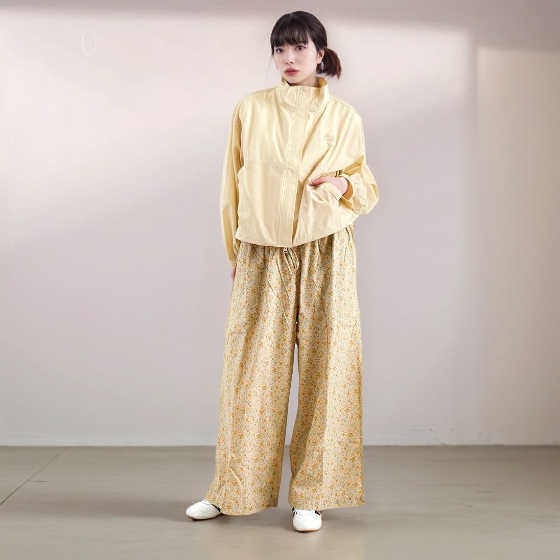 KELTY [ケルティ] ショートスタンダードブルゾン [KE25112005] IVORY &&モデル身長：167cm 着用サイズ：F&&
