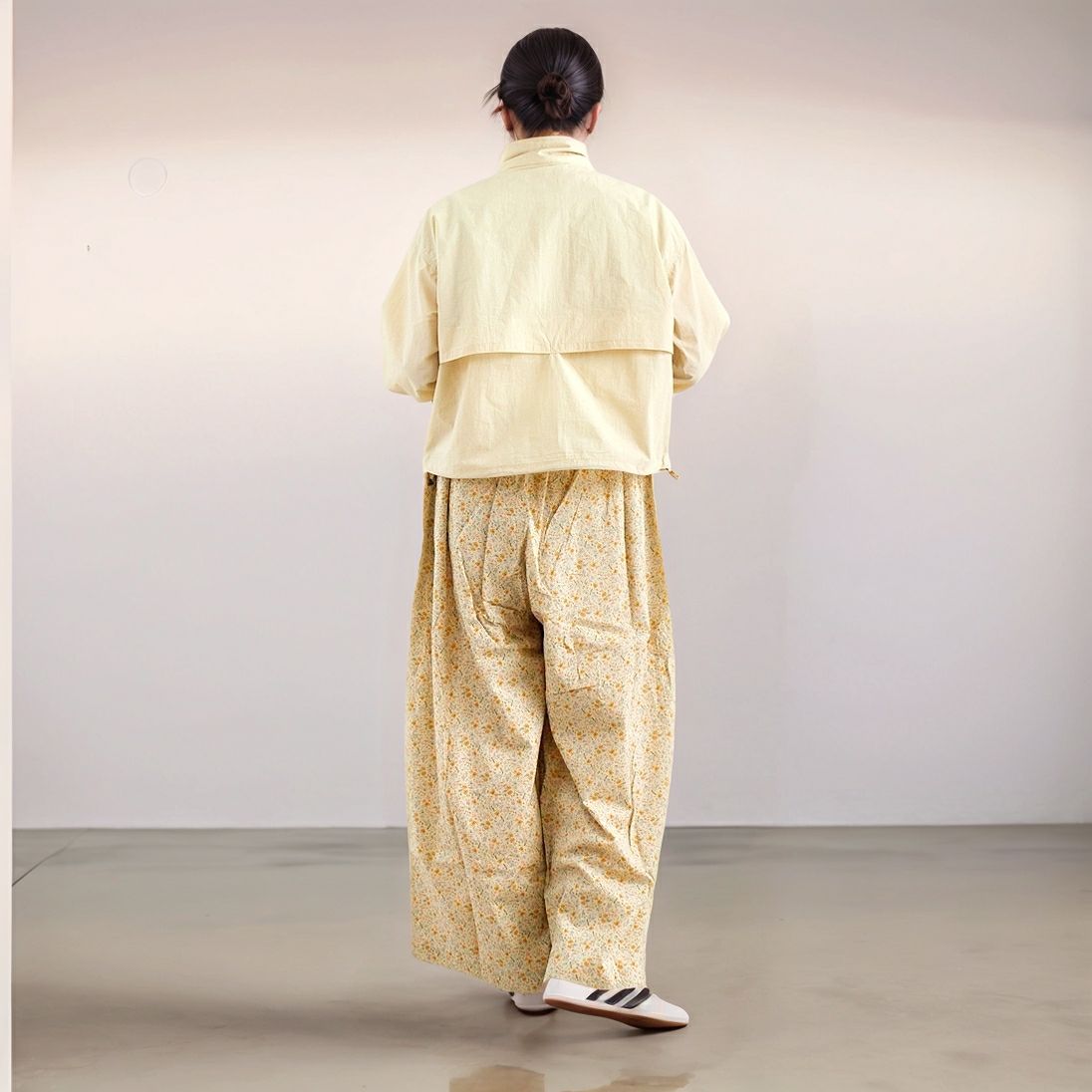 KELTY [ケルティ] ショートスタンダードブルゾン [KE25112005] IVORY &&モデル身長：167cm 着用サイズ：F&&
