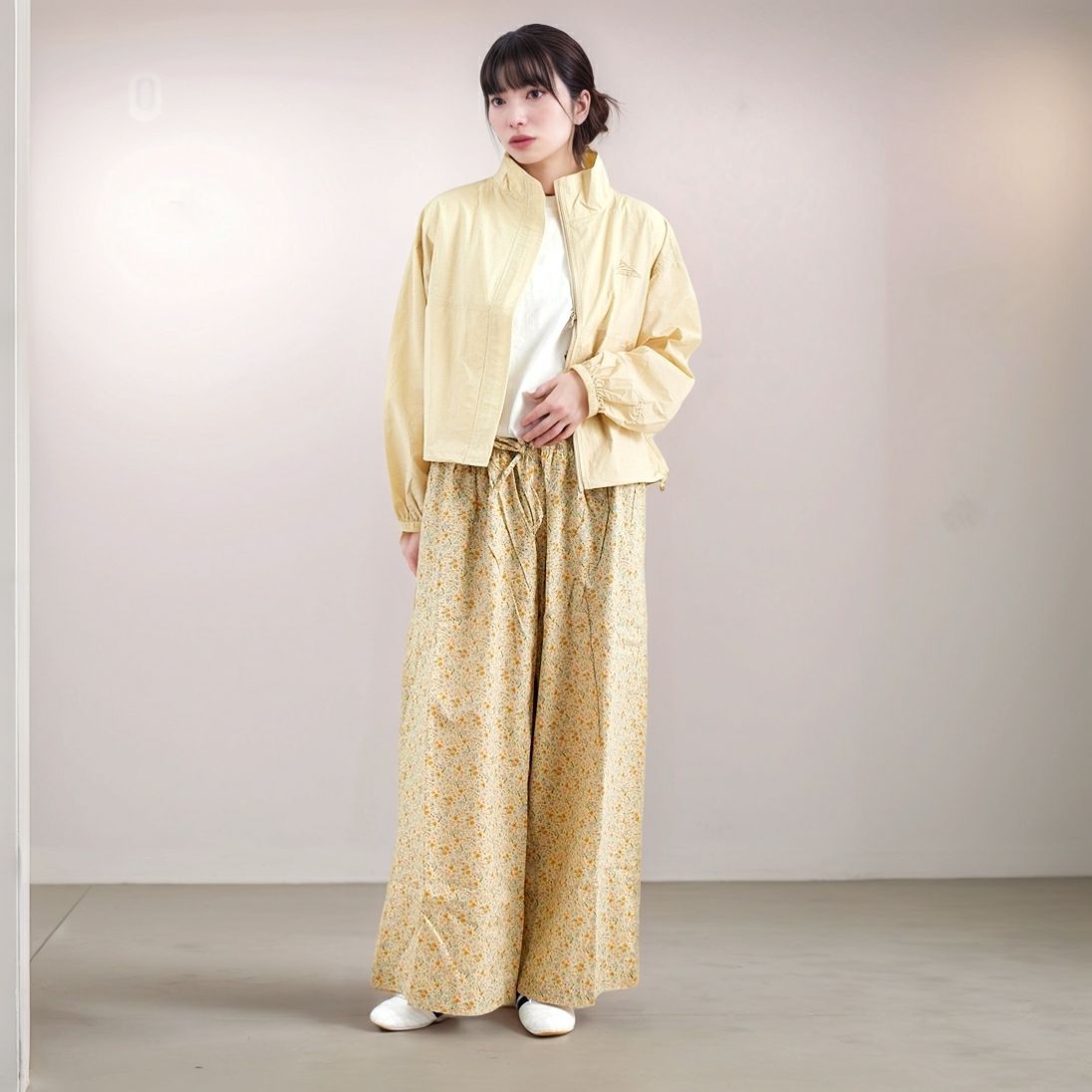 KELTY [ケルティ] ショートスタンダードブルゾン [KE25112005] IVORY &&モデル身長：167cm 着用サイズ：F&&