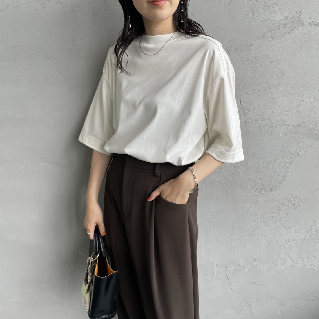 01 WHITE&&モデル身長：160cm 着用サイズ：F0&&