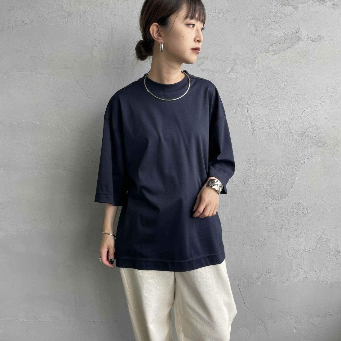 THE SHINZONE [ザ シンゾーン] ハーフスリーブスマートTシャツ [25SMSCU07] 85 NAVY &&モデル身長：150cm 着用サイズ：F0&&