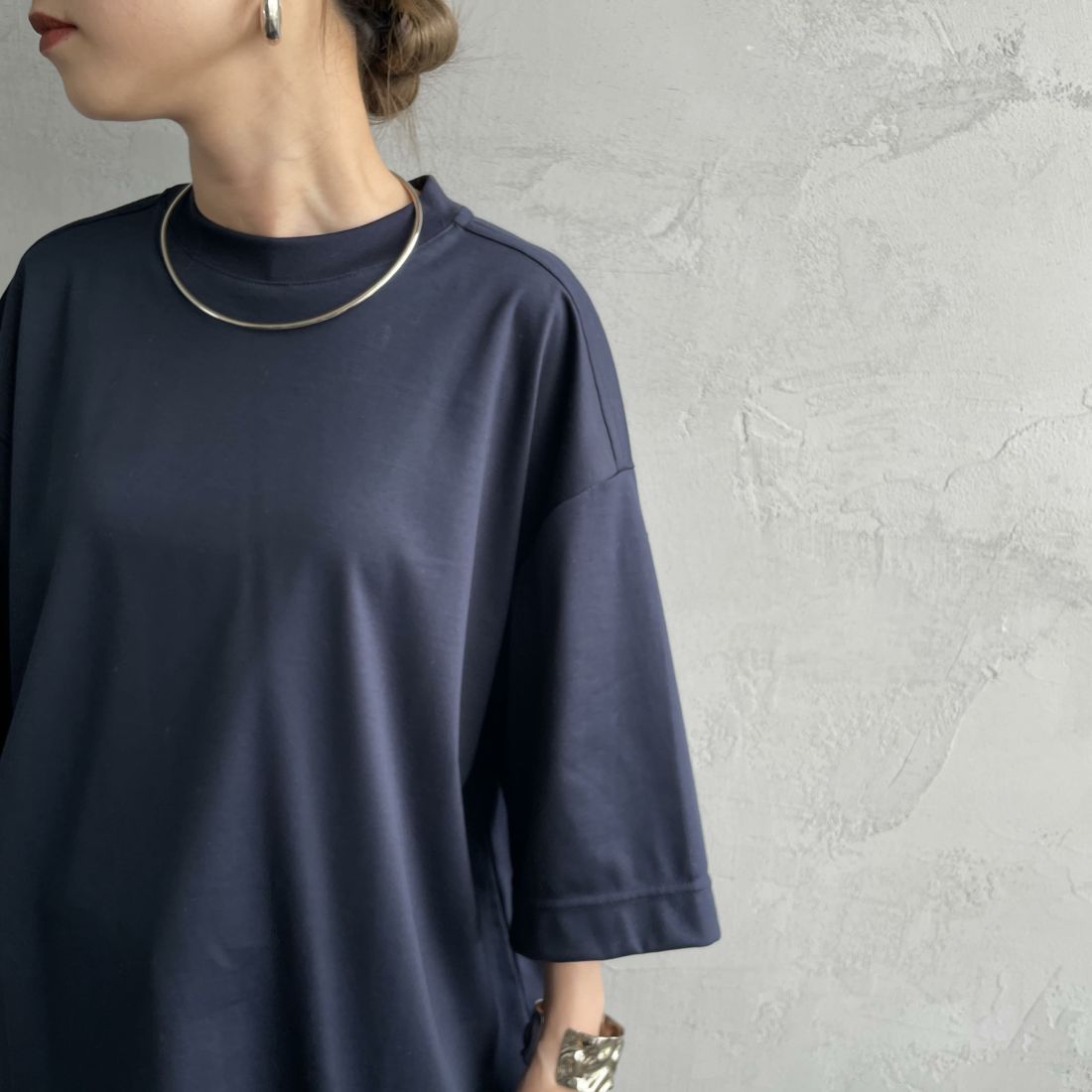 THE SHINZONE [ザ シンゾーン] ハーフスリーブスマートTシャツ [25SMSCU07] 85 NAVY &&モデル身長：150cm 着用サイズ：F0&&