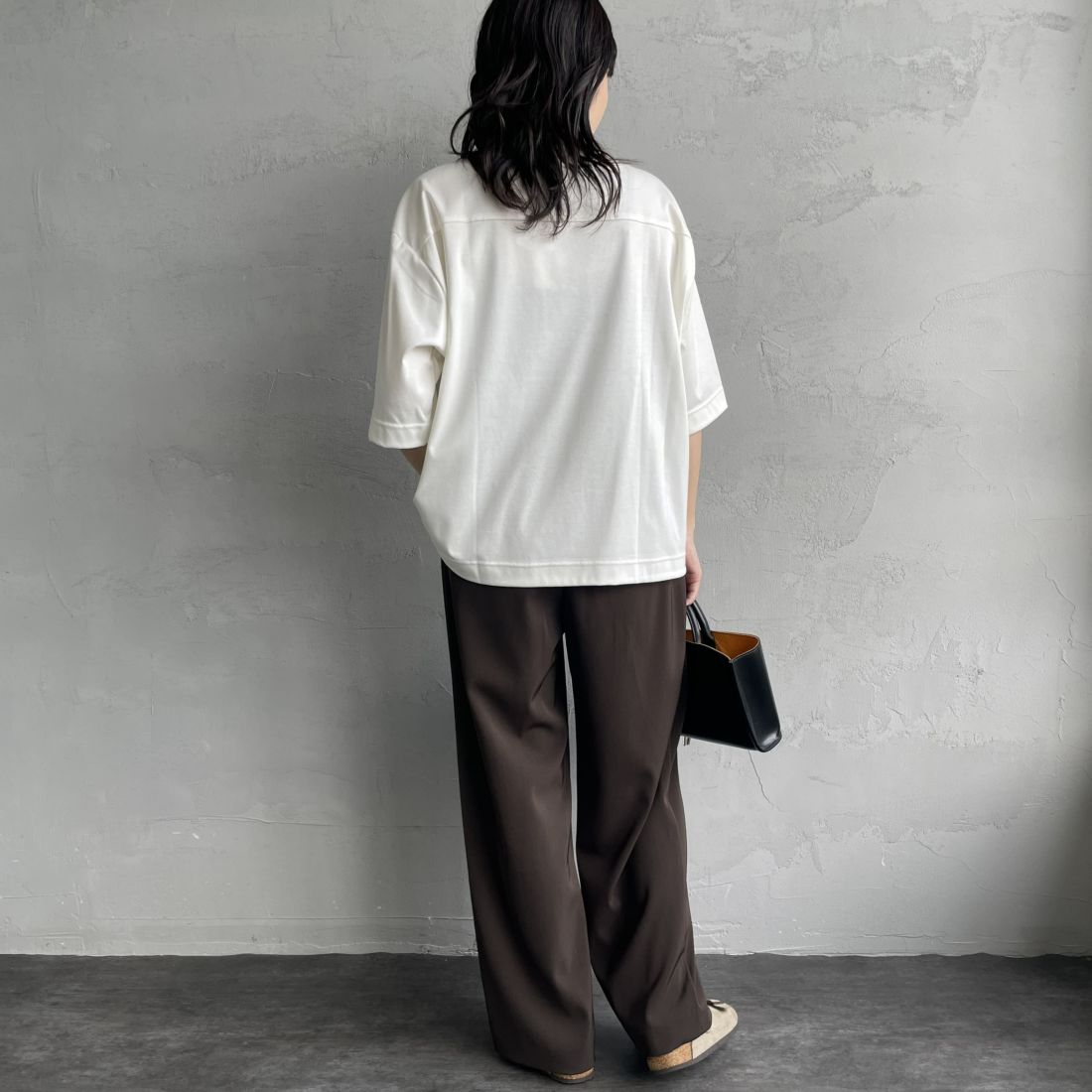 THE SHINZONE [ザ シンゾーン] ハーフスリーブスマートTシャツ [25SMSCU07] 01 WHITE &&モデル身長：160cm 着用サイズ：F0&&