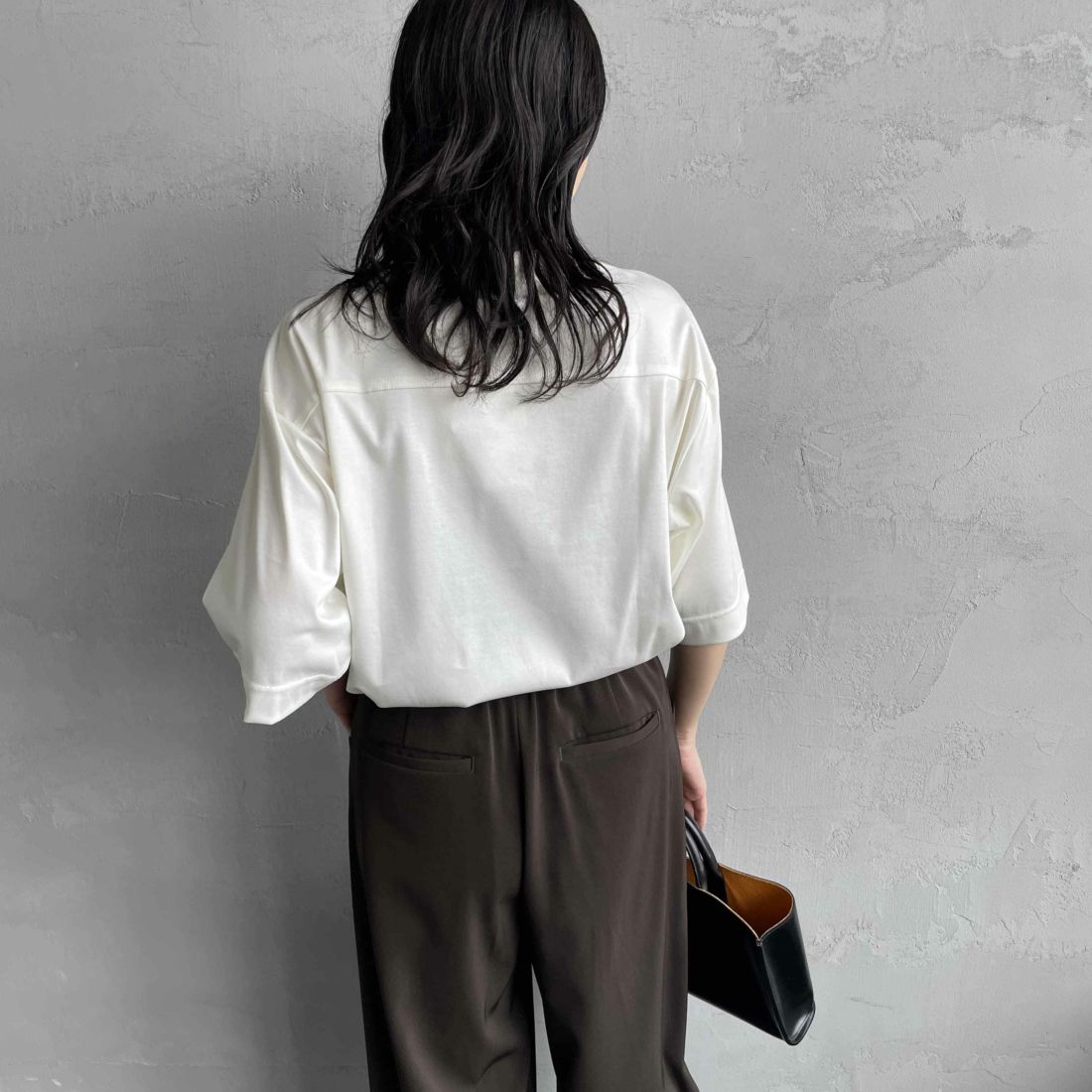 THE SHINZONE [ザ シンゾーン] ハーフスリーブスマートTシャツ [25SMSCU07] 01 WHITE &&モデル身長：160cm 着用サイズ：F0&&