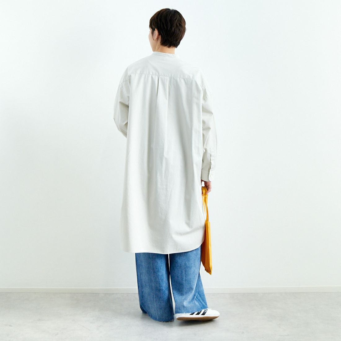Gymphlex [ジムフレックス] バンドカラーシャツドレス [GY-G0064BIT] SAND BEIGE &&モデル身長：160cm 着用サイズ：14&&