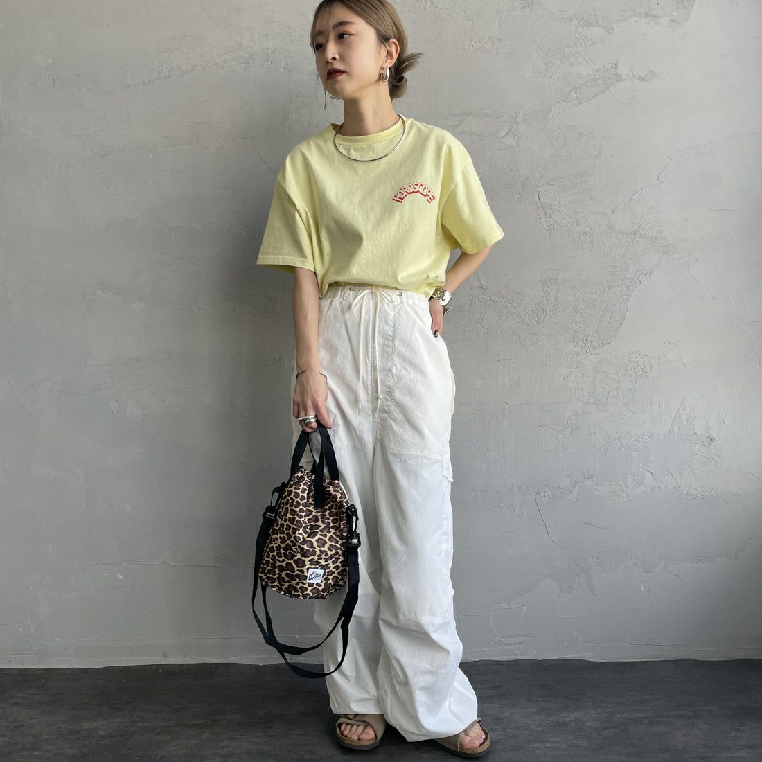 THE SHINZONE [ザ シンゾーン] ホロスコープ Tシャツ [25SMSCU13] 52 LIMEYEL &&モデル身長：150cm 着用サイズ：F0&&