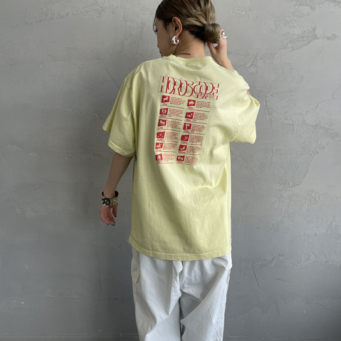 THE SHINZONE [ザ シンゾーン] ホロスコープ Tシャツ [25SMSCU13] 52 LIMEYEL &&モデル身長：150cm 着用サイズ：F0&&