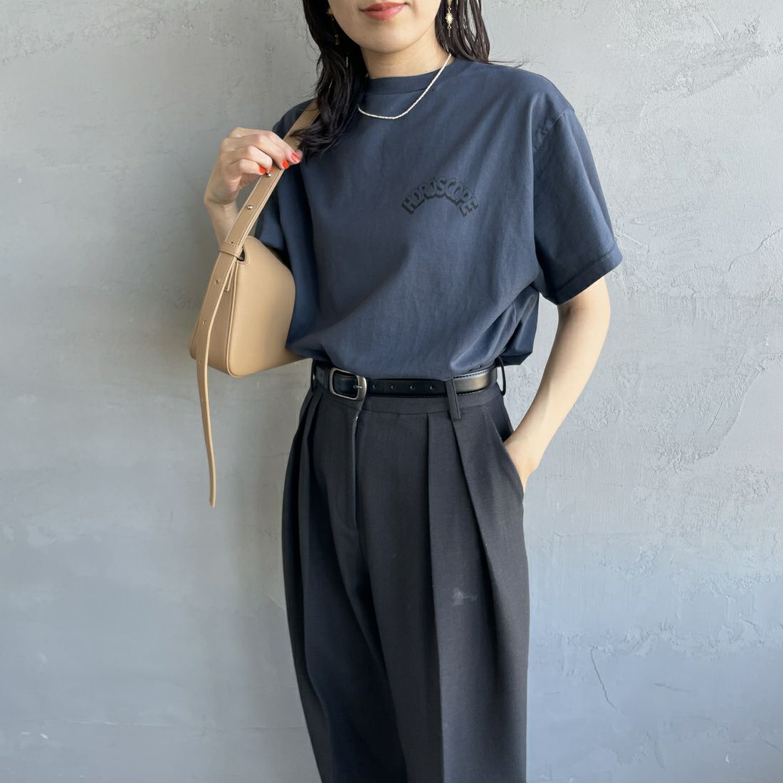 THE SHINZONE [ザ シンゾーン] ホロスコープ Tシャツ [25SMSCU13] 06 GRAY &&モデル身長：160cm 着用サイズ：F0&&