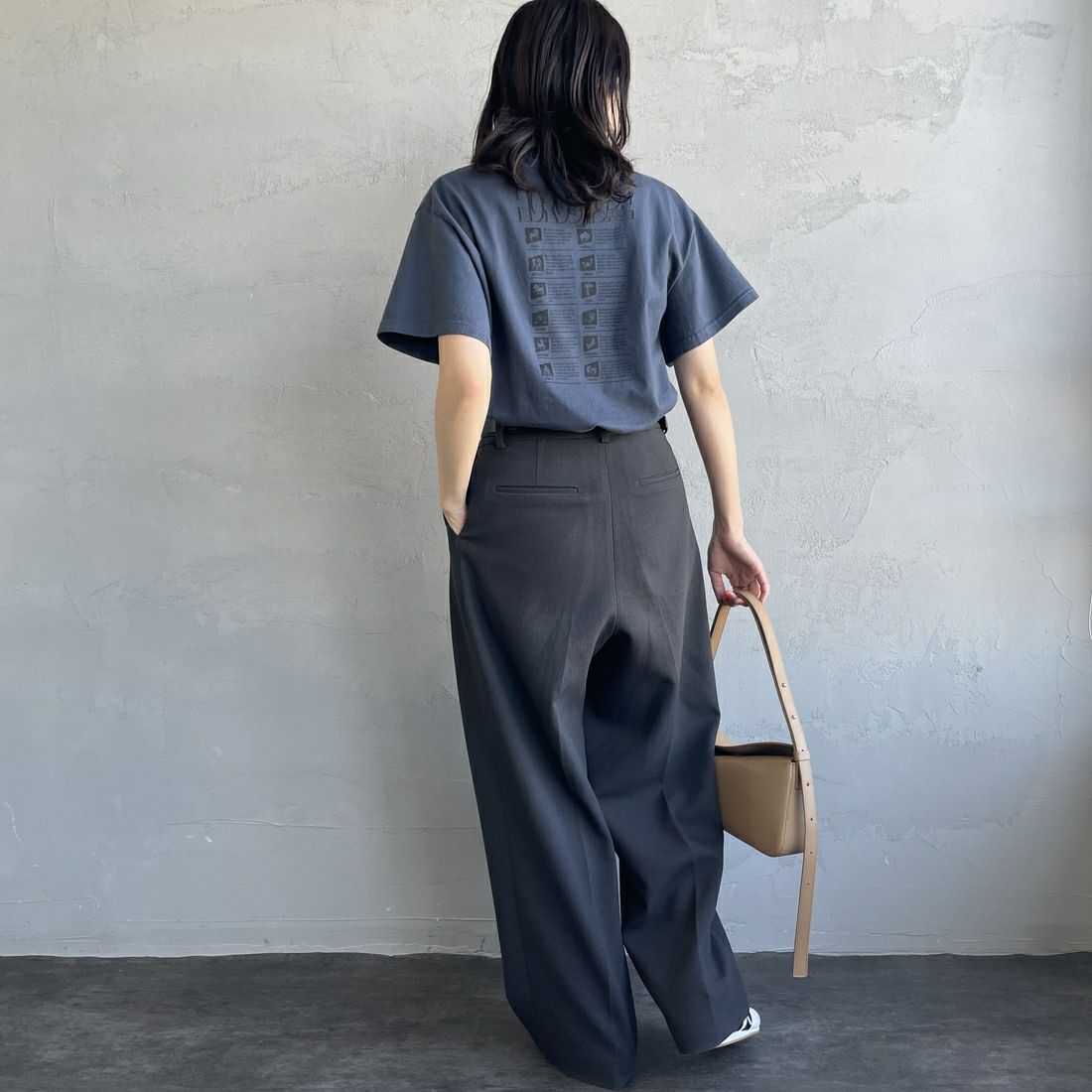 THE SHINZONE [ザ シンゾーン] ホロスコープ Tシャツ [25SMSCU13] 06 GRAY &&モデル身長：160cm 着用サイズ：F0&&