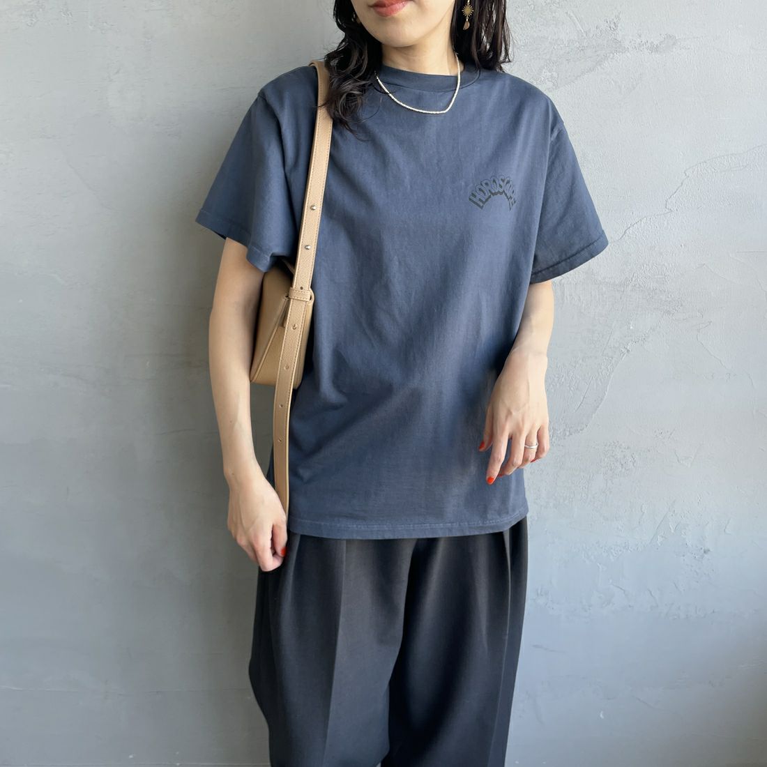 THE SHINZONE [ザ シンゾーン] ホロスコープ Tシャツ [25SMSCU13] 06 GRAY &&モデル身長：160cm 着用サイズ：F0&&