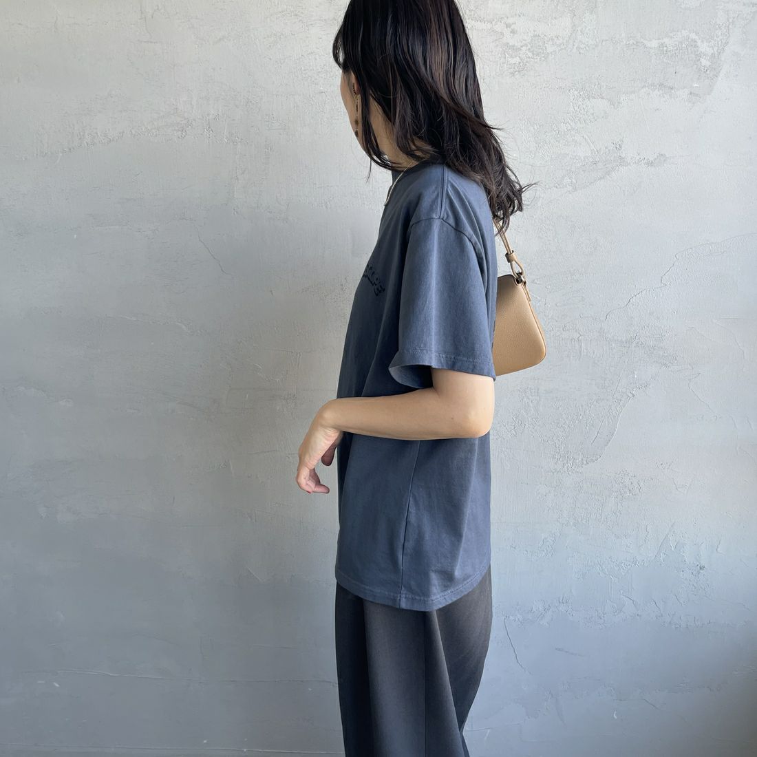 THE SHINZONE [ザ シンゾーン] ホロスコープ Tシャツ [25SMSCU13] 06 GRAY &&モデル身長：160cm 着用サイズ：F0&&