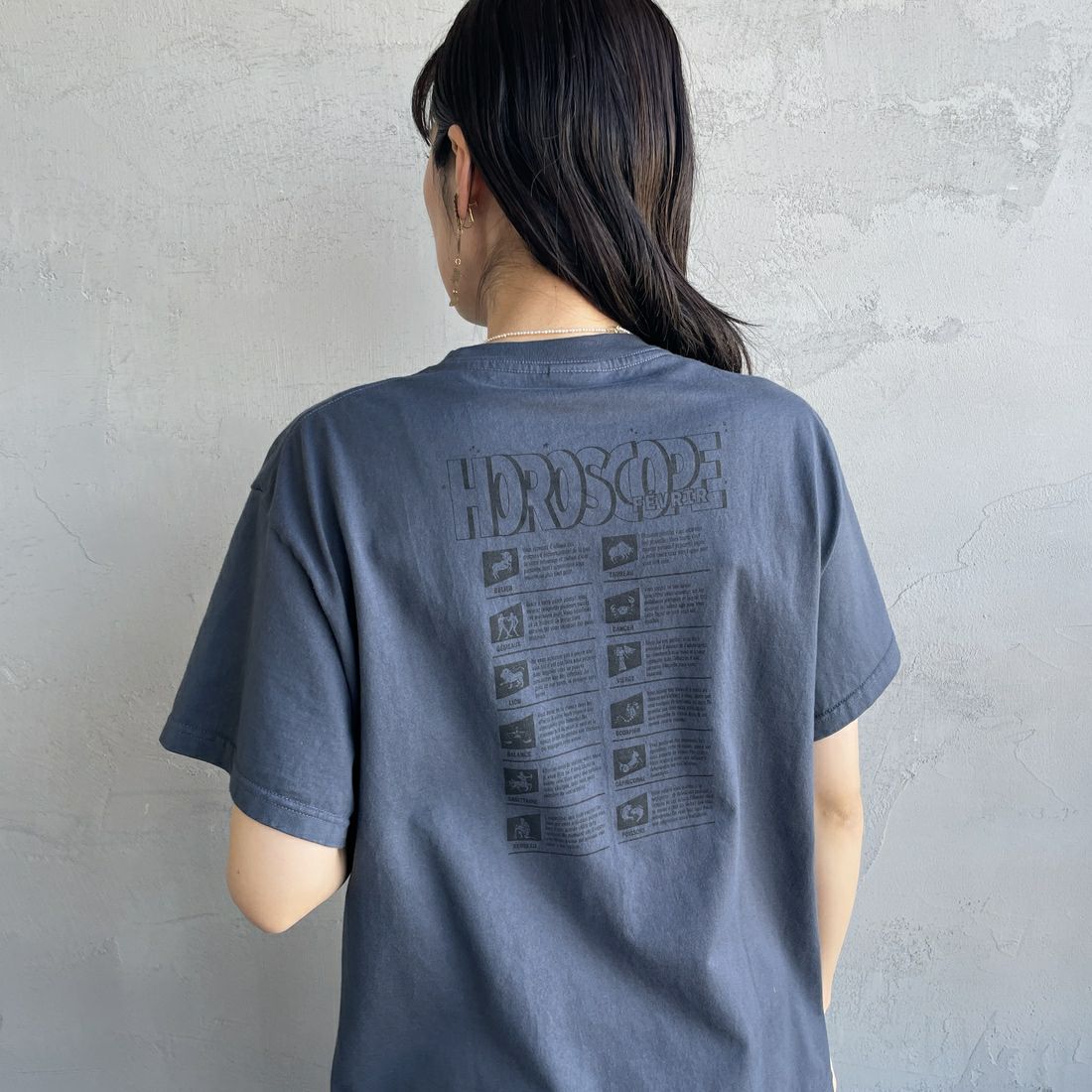 THE SHINZONE [ザ シンゾーン] ホロスコープ Tシャツ [25SMSCU13] 06 GRAY &&モデル身長：160cm 着用サイズ：F0&&