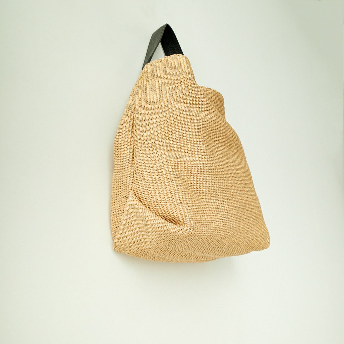 VIOLAd'ORO [ヴィオラドーロ] SANDRO ワンショルダーバッグ [V-8745] NATURAL