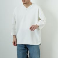 OFF WHITE&&モデル身長：168cm 着用サイズ：3&&