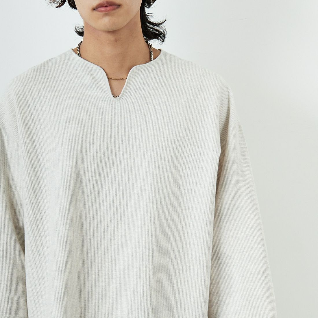 blurhms ROOTSTOCK [ブラームス ルーツストック] 別注 ラフ&スムース サーマル オーバーネック 7分袖Tシャツ [BROOTS24SJF01S25] OATMEAL &&モデル身長：179cm 着用サイズ：3&&