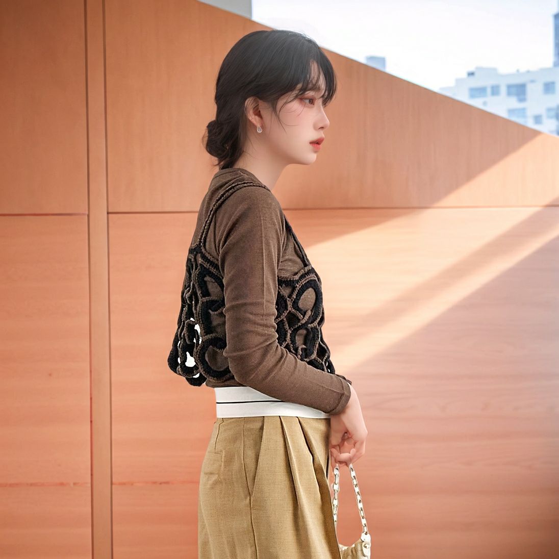 Jf Ready Made [ジェイエフレディメイド] サークルカギ針ビスチェ [12554-WG] BLACK/BEIG &&モデル身長：167cm 着用サイズ：F&&