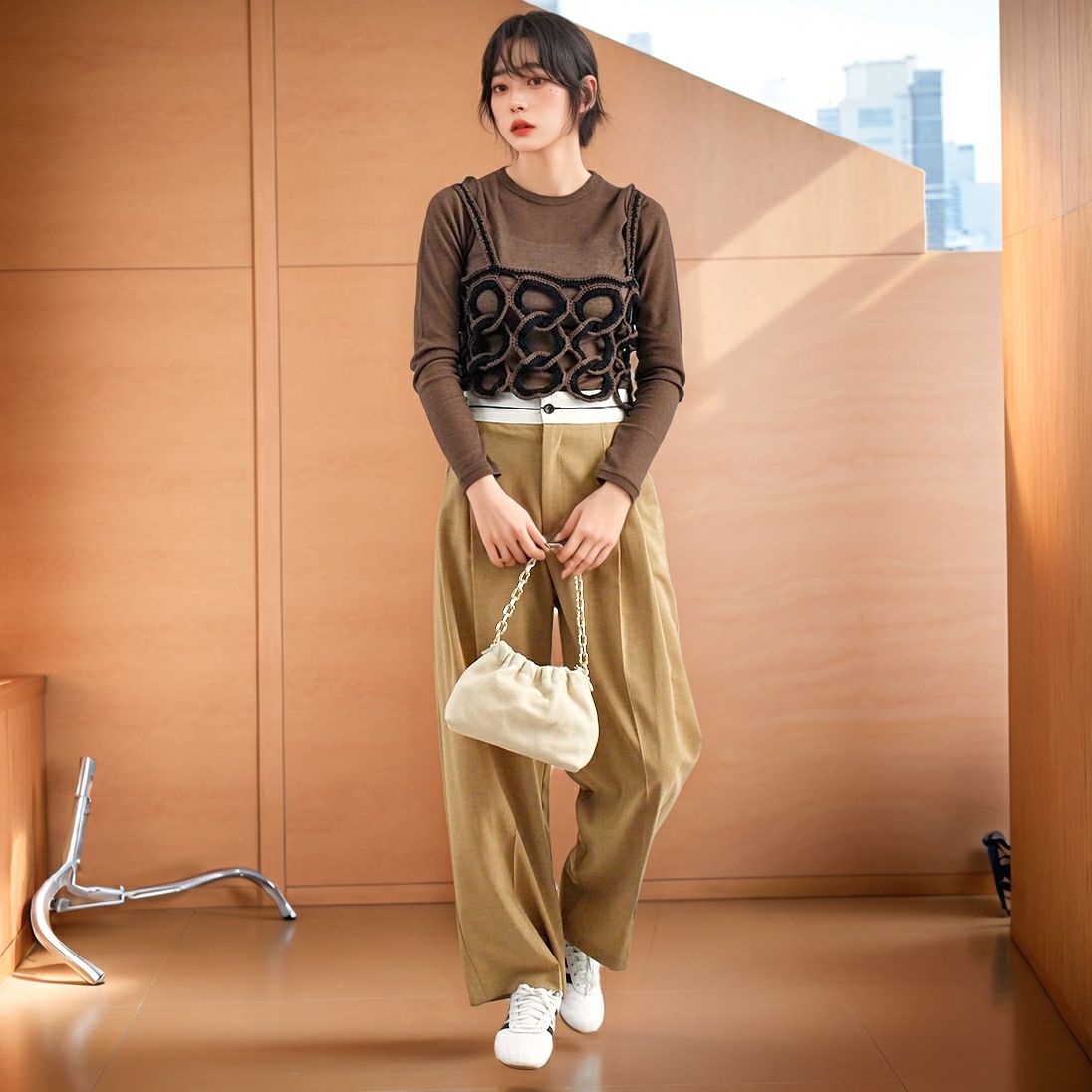 Jf Ready Made [ジェイエフレディメイド] サークルカギ針ビスチェ [12554-WG] BLACK/BEIG &&モデル身長：167cm 着用サイズ：F&&