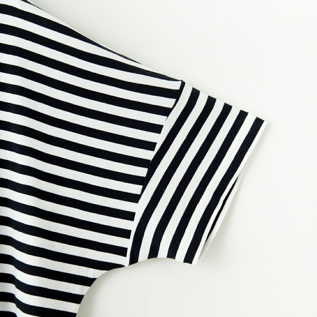 THE SHINZONE [ザ シンゾーン] フレンチストライプ ハーフスリーブTシャツ [25SMSCU05] 85 NAVY