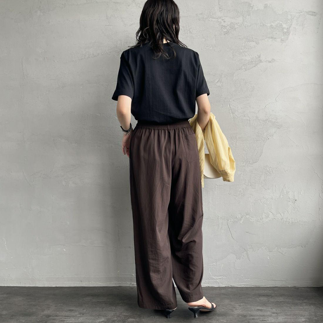 Hanes [ヘインズ] 1P KURO クルーネックTシャツ [HM1-B201] 090 ﾌﾞﾗｯｸ &&モデル身長：160cm 着用サイズ：S&&