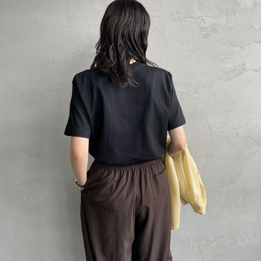 Hanes [ヘインズ] 1P KURO クルーネックTシャツ [HM1-B201] 090 ﾌﾞﾗｯｸ &&モデル身長：160cm 着用サイズ：S&&