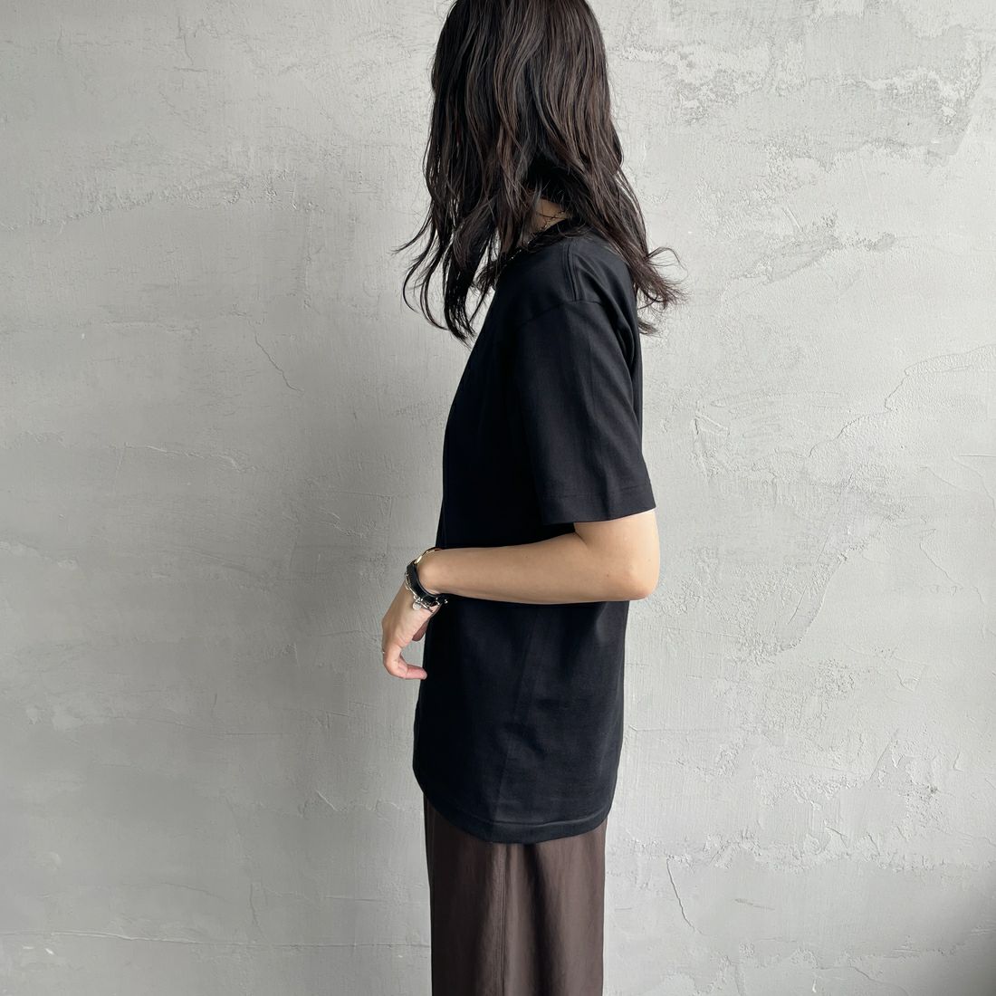 Hanes [ヘインズ] 1P KURO クルーネックTシャツ [HM1-B201] 090 ﾌﾞﾗｯｸ &&モデル身長：160cm 着用サイズ：S&&