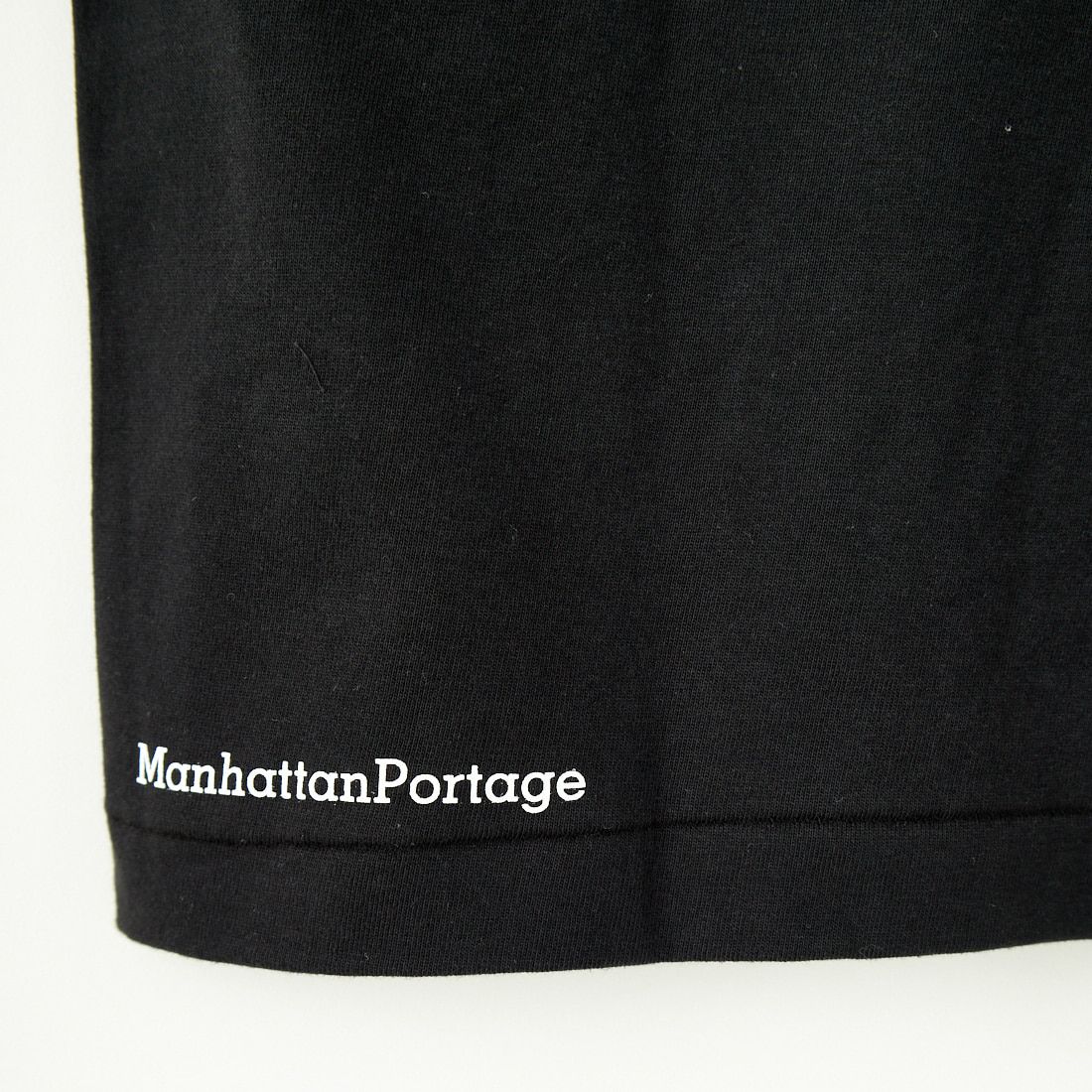 MANHATTAN PORTAGE [マンハッタンポーテージ] ショートスリーブ プリントTシャツ [MP-M579] BLACK