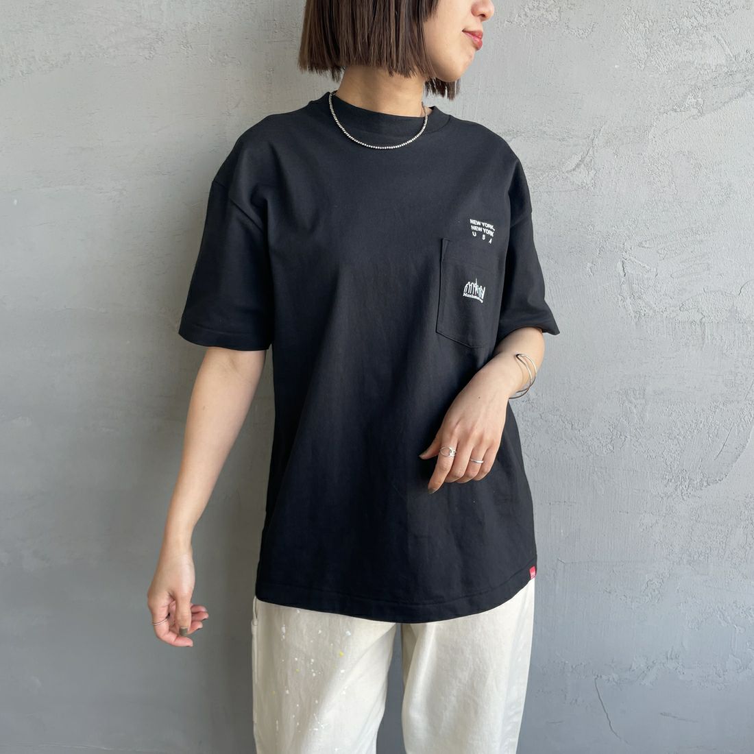 MANHATTAN PORTAGE [マンハッタンポーテージ] ショートスリーブプリントTシャツ [MP-M611] BLACK &&モデル身長：159cm 着用サイズ：S&&