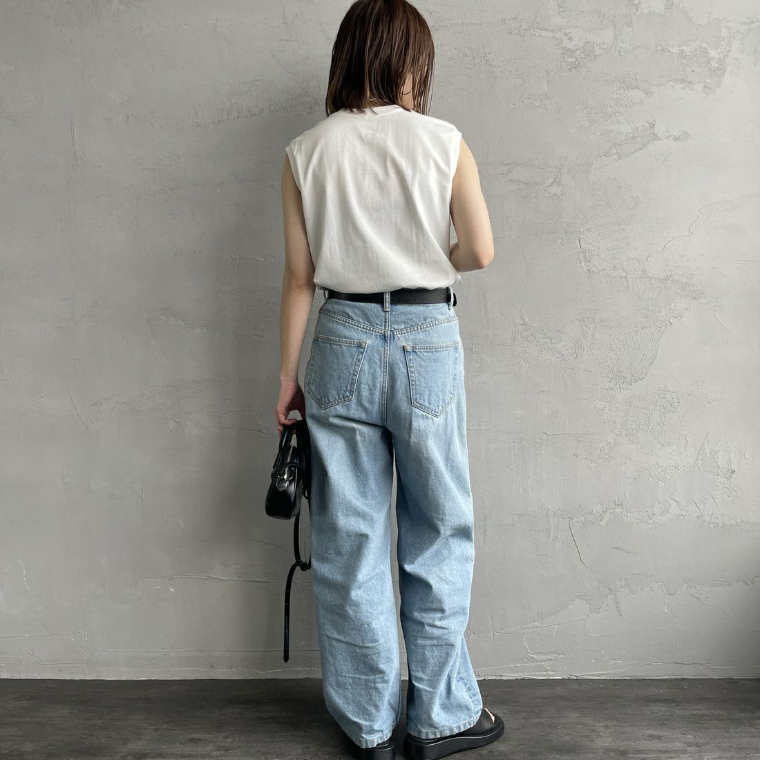 Hanes [ヘインズ] 1P SHIRO スリーブレスTシャツ [HM3-B201] 010 ﾎﾜｲﾄ &&モデル身長：158cm 着用サイズ：S&&