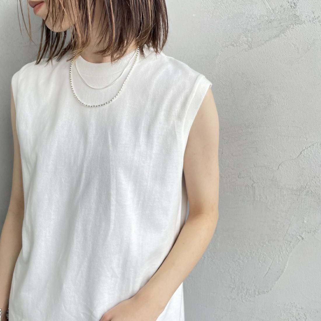 Hanes [ヘインズ] 1P SHIRO スリーブレスTシャツ [HM3-B201] 010 ﾎﾜｲﾄ &&モデル身長：158cm 着用サイズ：S&&