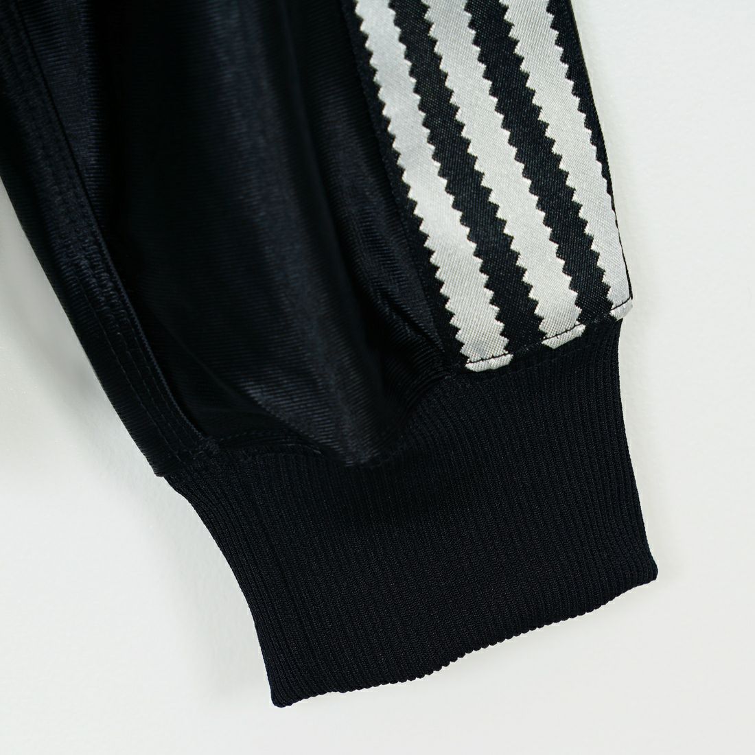 adidas Originals [アディダス オリジナルス] スーパースター トラックトップ [JZ091] JW1849