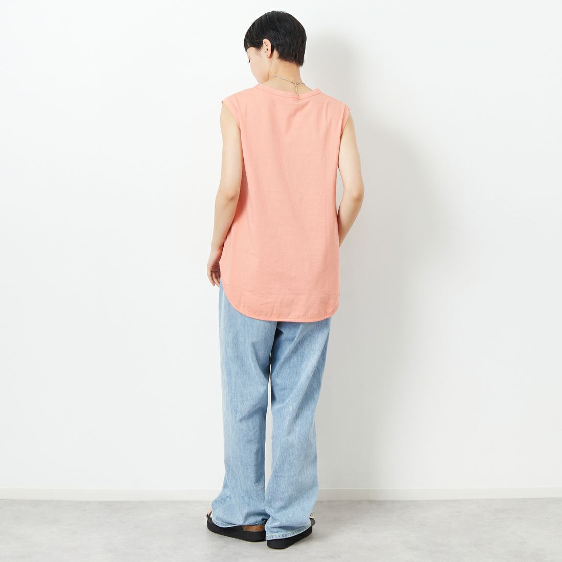 tumugu: [ツムグ] スープレコットン天竺　裾ラウンドタンクトップ [TC23116-WA] 61 APRICOT &&モデル身長：160cm 着用サイズ：F&&