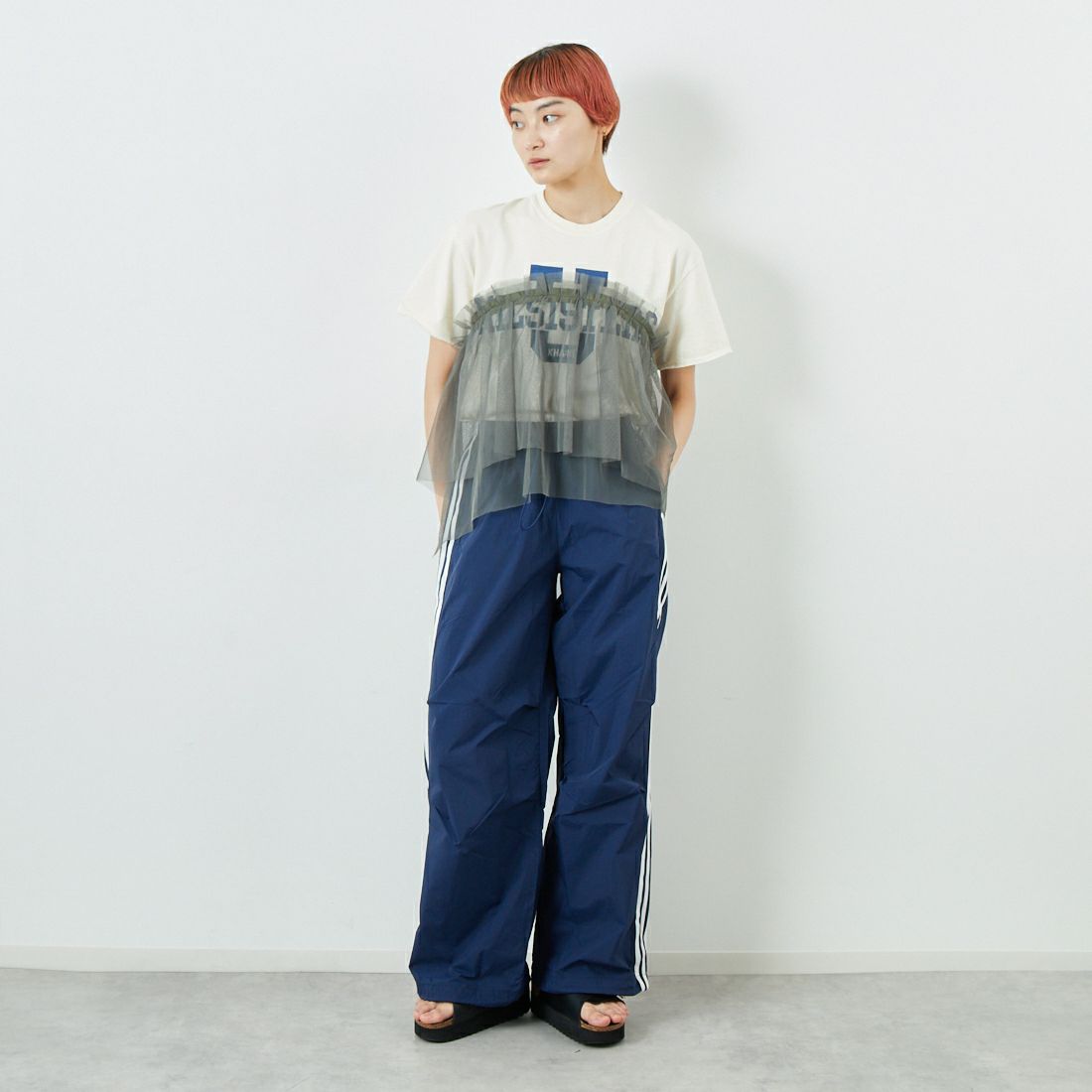 adidas Originals [アディダス オリジナルス] スリーストライプス ウーブン パラシュートパンツ [JUJ70] JD3127 &&モデル身長：160cm 着用サイズ：S&&