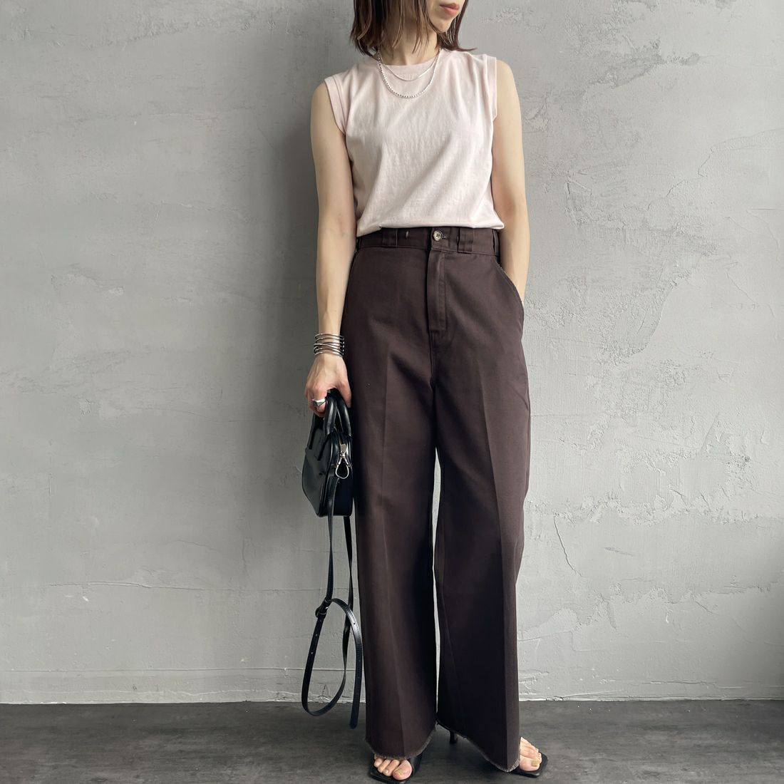 Hanes [ヘインズ] ウィメンズ ジャパンフィット 2枚組 スリーブレスTシャツ [HW5327] 904 ﾋﾟﾝｸ/ﾎ &&モデル身長：158cm 着用サイズ：M&&