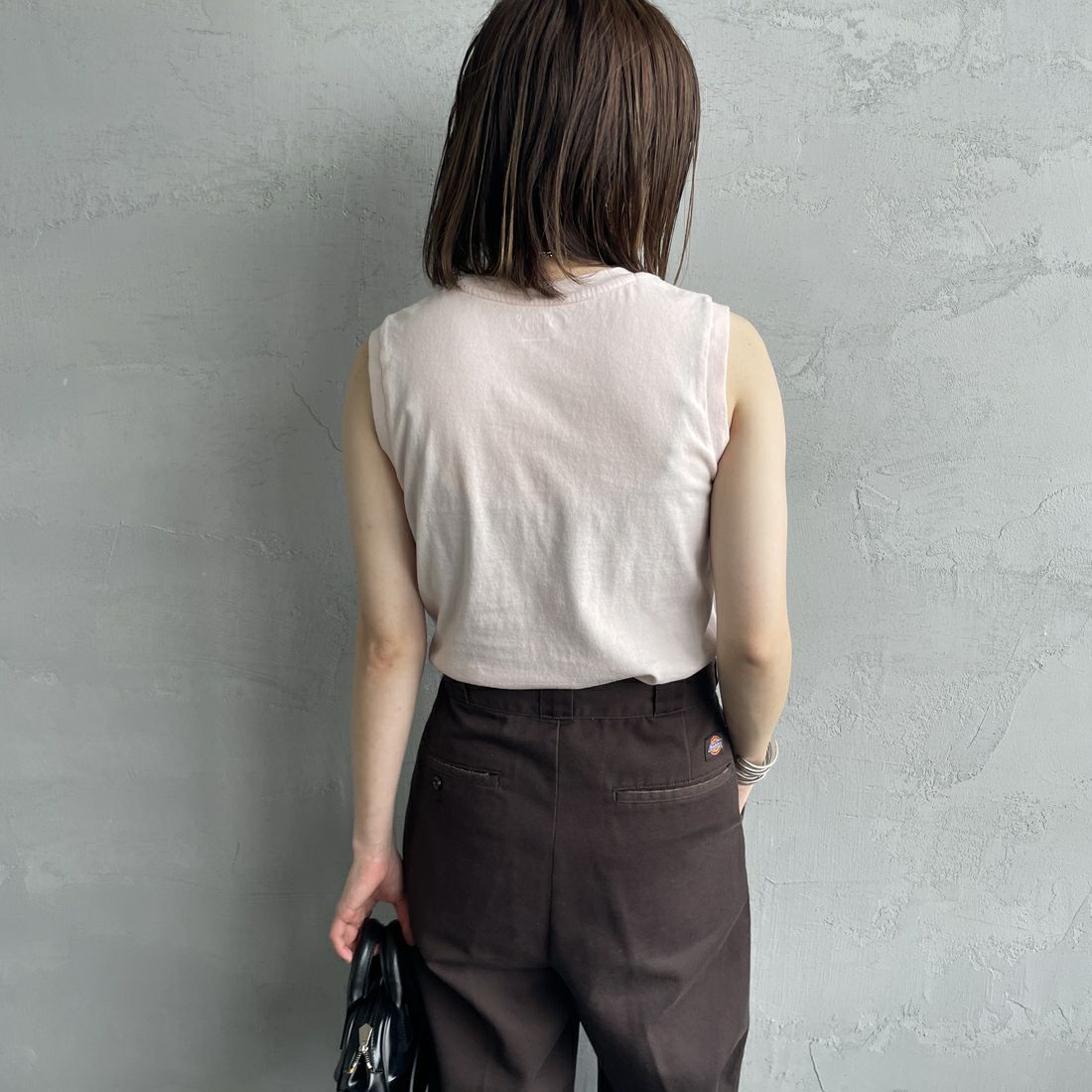 Hanes [ヘインズ] ウィメンズ ジャパンフィット 2枚組 スリーブレスTシャツ [HW5327]904 ﾋﾟﾝｸ/ﾎ &&モデル身長：158cm 着用サイズ：M&&