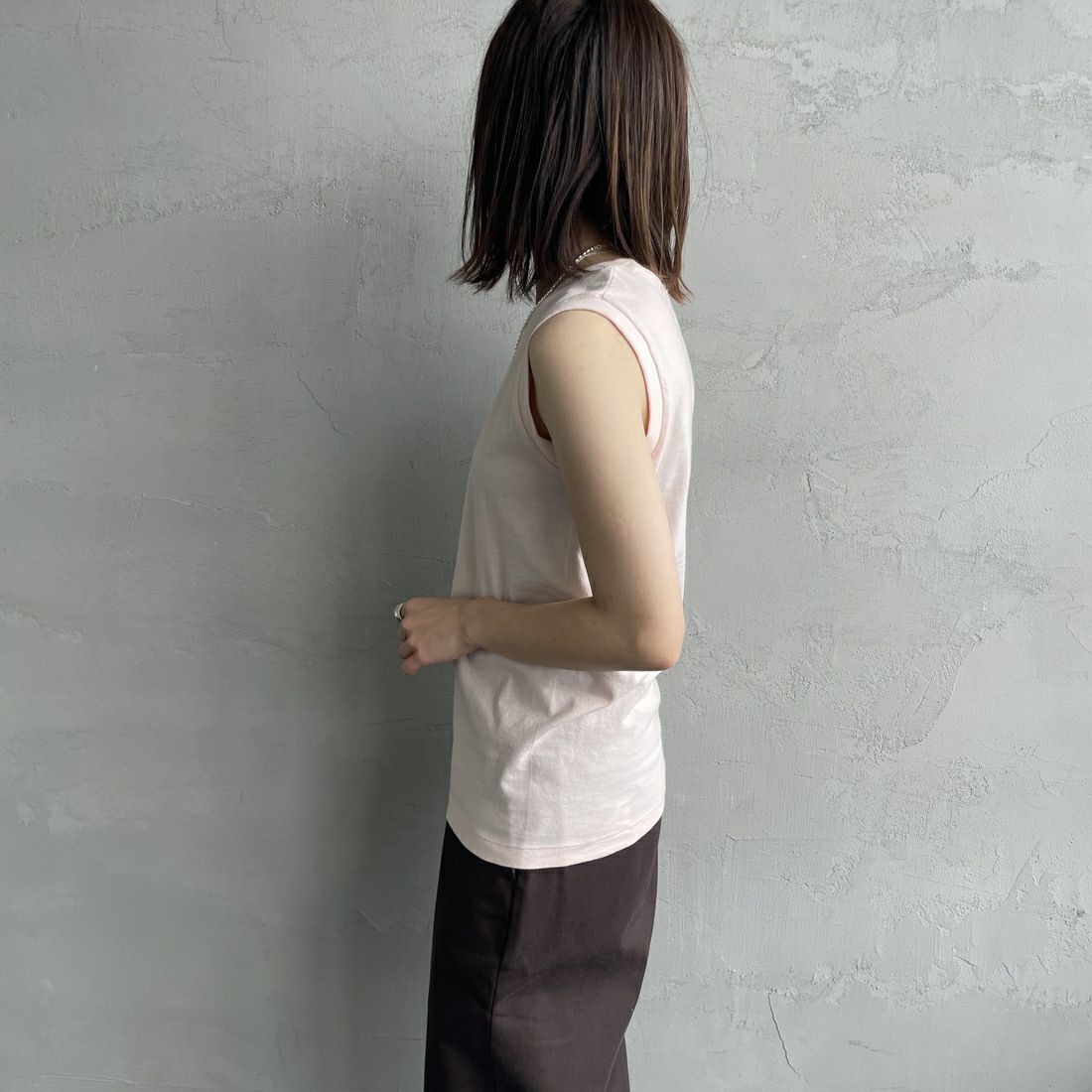 Hanes [ヘインズ] ウィメンズ ジャパンフィット 2枚組 スリーブレスTシャツ [HW5327]904 ﾋﾟﾝｸ/ﾎ &&モデル身長：158cm 着用サイズ：M&&