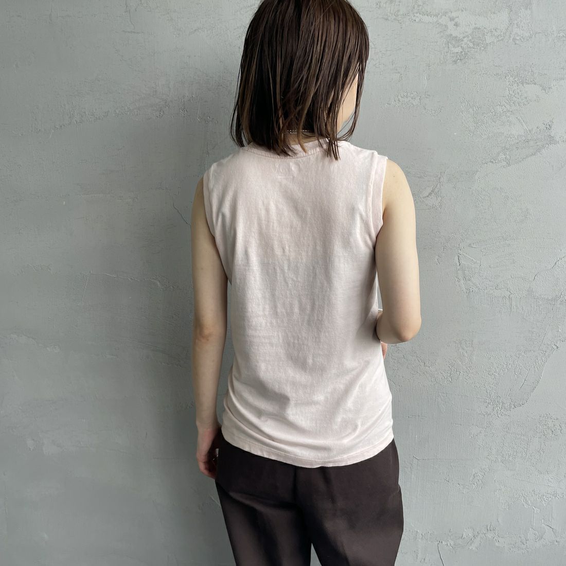 Hanes [ヘインズ] ウィメンズ ジャパンフィット 2枚組 スリーブレスTシャツ [HW5327]904 ﾋﾟﾝｸ/ﾎ &&モデル身長：158cm 着用サイズ：M&&