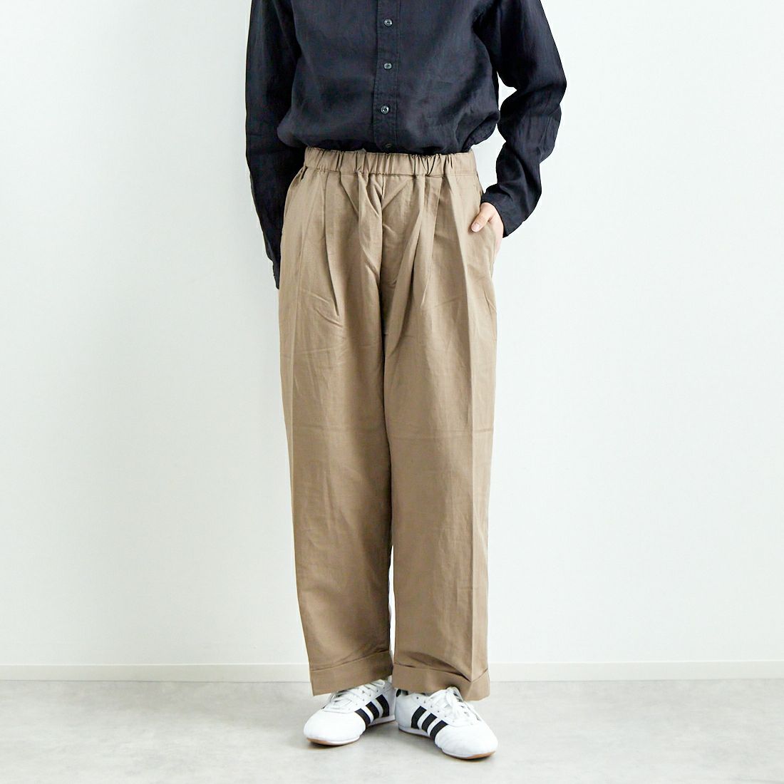 DANTON [ダントン] クロップド丈イージーパンツ [DT-E0254LRP] SMOKY BROW &&モデル身長：160cm 着用サイズ：36&&