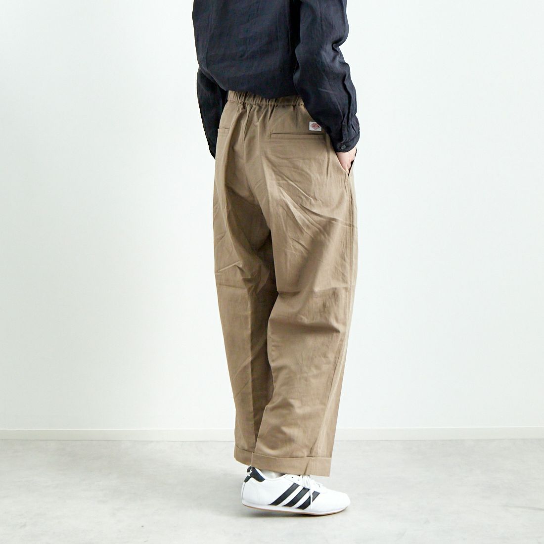 DANTON [ダントン] クロップド丈イージーパンツ [DT-E0254LRP] SMOKY BROW &&モデル身長：160cm 着用サイズ：36&&