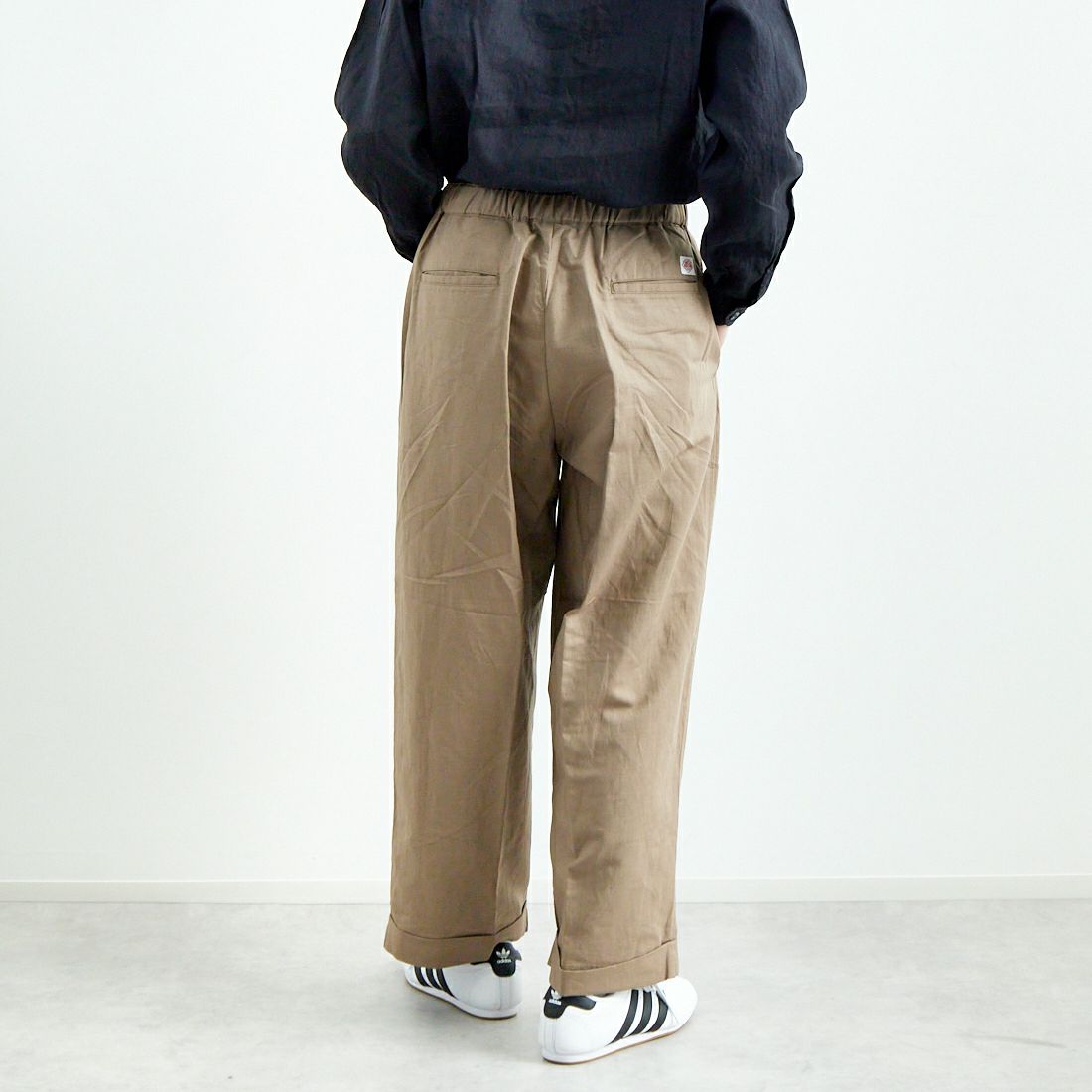 DANTON [ダントン] クロップド丈イージーパンツ [DT-E0254LRP] SMOKY BROW &&モデル身長：160cm 着用サイズ：36&&