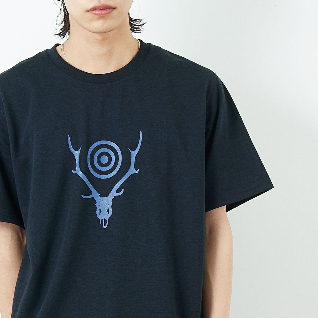 South2West8 [サウスツーウエストエイト] ショートスリーブクルーネックTシャツ [QV668] B BLACK &&モデル身長：179cm 着用サイズ：M&&
