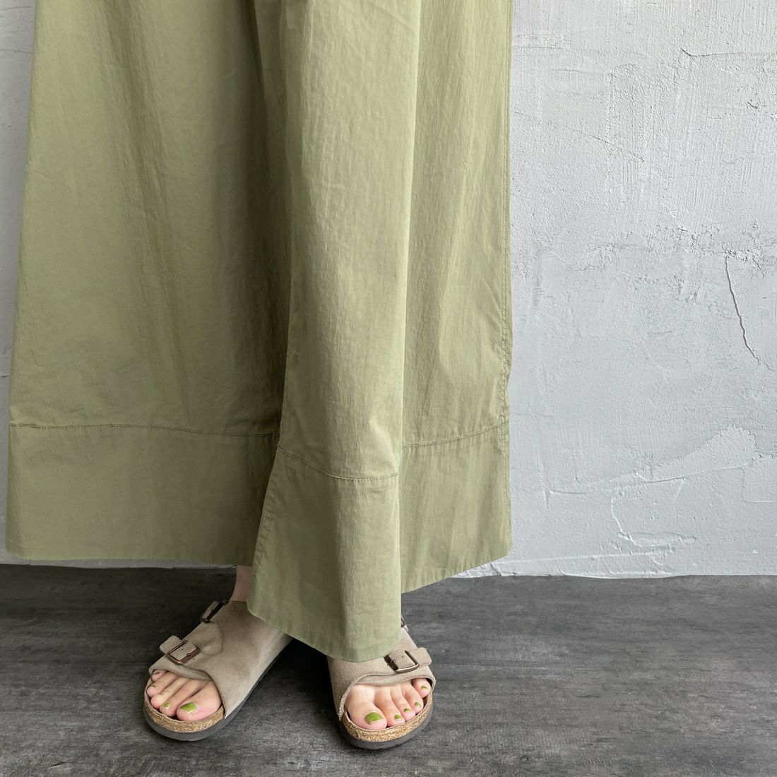 DANTON [ダントン] サロペットスカート [DT-F0048NCP] OLIVE &&モデル身長：158cm 着用サイズ：36&&