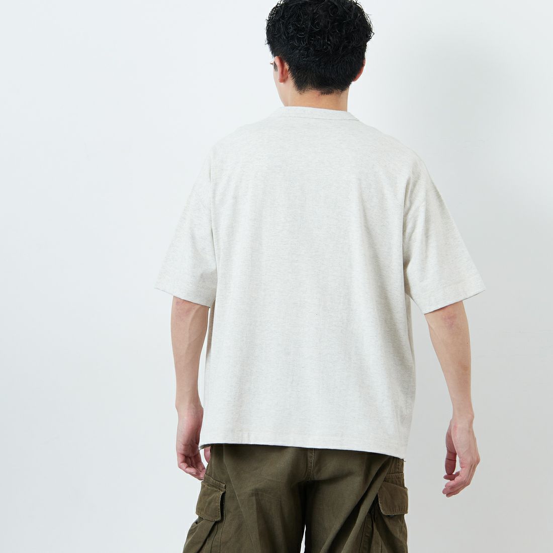 Health knit [ヘルスニット] 別注 ビッグシルエット ヘンリーネックTシャツ [HR25S-M121-JF] OATMEAL &&モデル身長：168cm 着用サイズ：M&&
