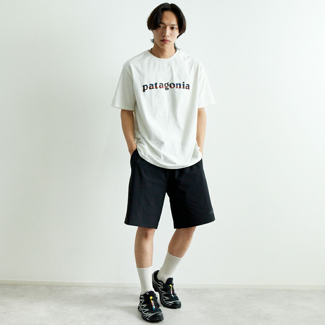 patagonia [パタゴニア] メンズ'73 テキスト ロゴ オーガニックT [37776] BCW &&モデル身長：179cm 着用サイズ：L&&