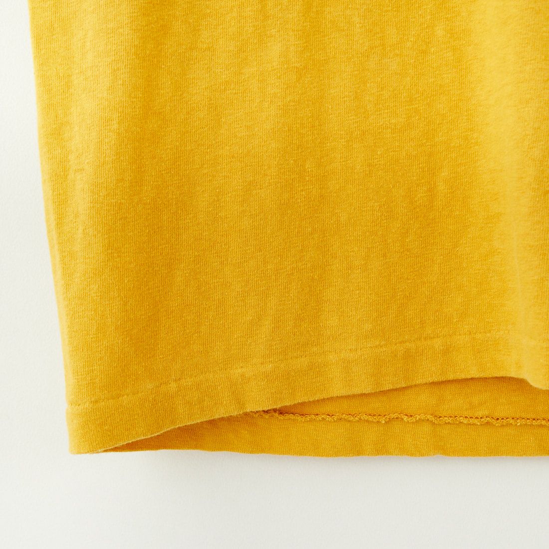 Needles [ニードルズ] パピヨン刺繍ポケットTシャツ [QV357] B YELLOW