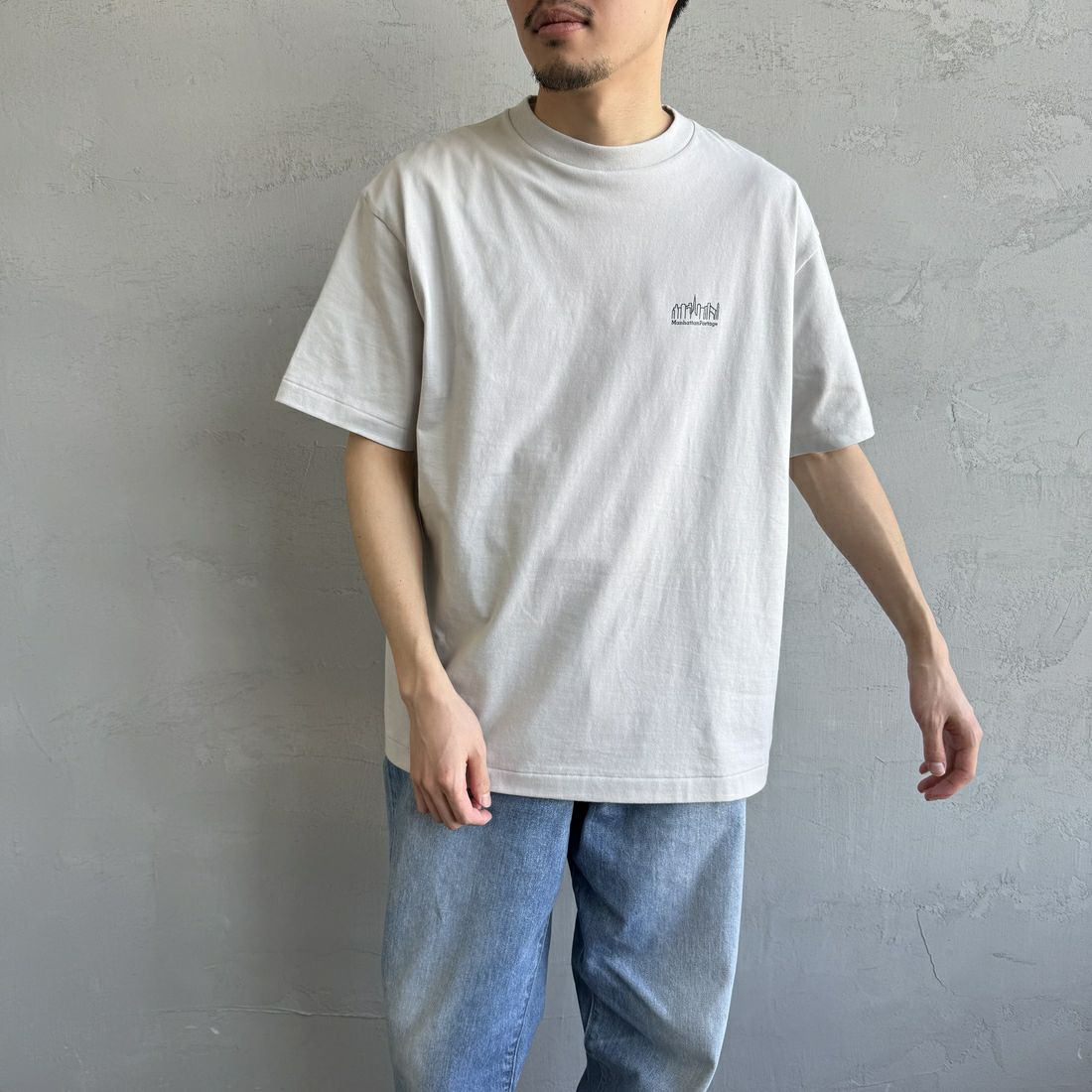 MANHATTAN PORTAGE [マンハッタンポーテージ] ショートスリーブ プリントTシャツ [MP-M579] L.GRAY &&モデル身長：168cm 着用サイズ：L&&
