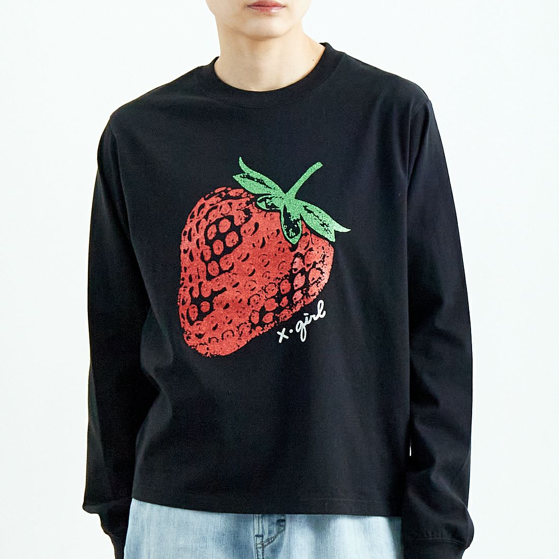 X-girl [エックスガール] グリッターストロベリーTシャツ [105251011004] BLACK &&モデル身長：160cm 着用サイズ：M&&