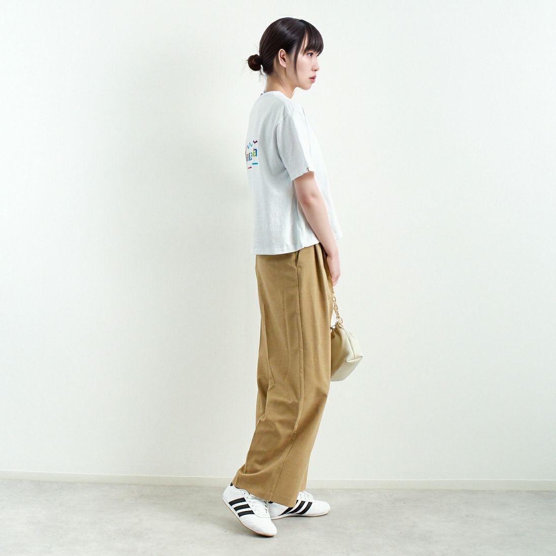 patagonia [パタゴニア] ウィメンズ ユニティフィッツ イージーカットレスポンシビリTシャツ [37769] WHI &&モデル身長：167cm 着用サイズ：S&&