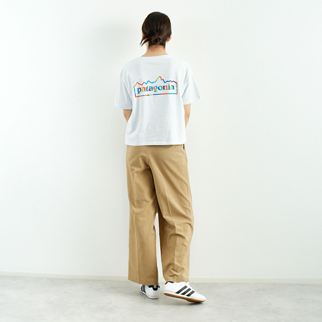 patagonia [パタゴニア] ウィメンズ ユニティフィッツ イージーカットレスポンシビリTシャツ [37769] WHI &&モデル身長：167cm 着用サイズ：S&&
